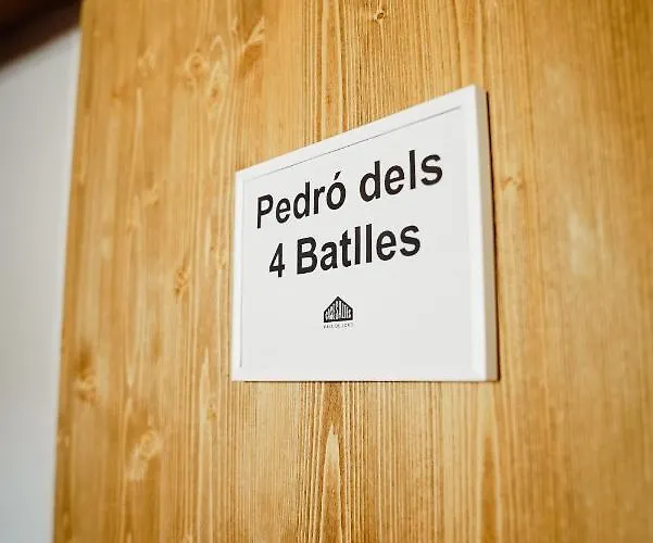 Cases Altes De Vandrerhjem Navés