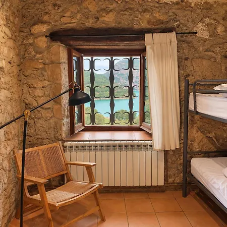 Cases Altes De Alberg Navés